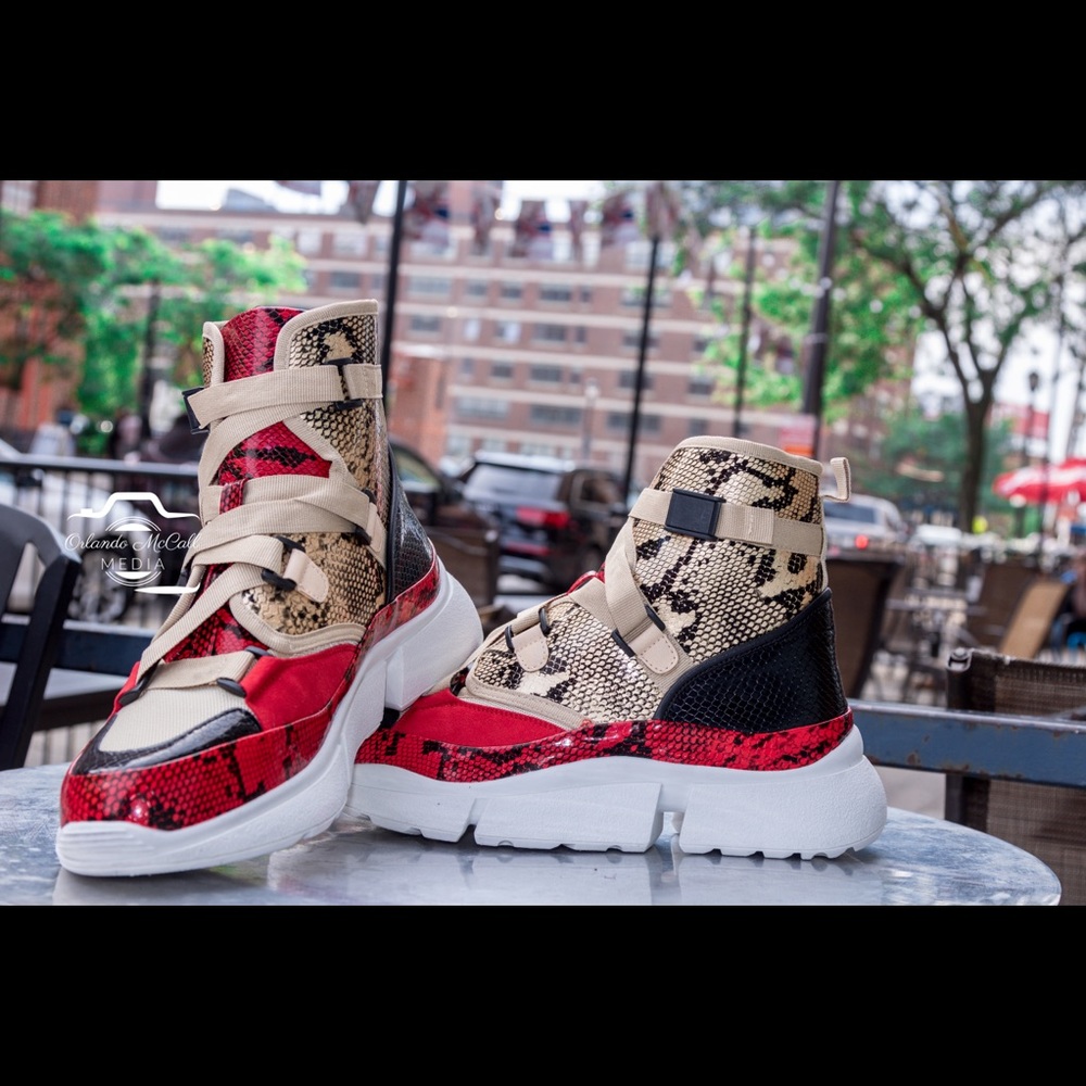 Women’s high top sneaker - Picture 9 of 11
